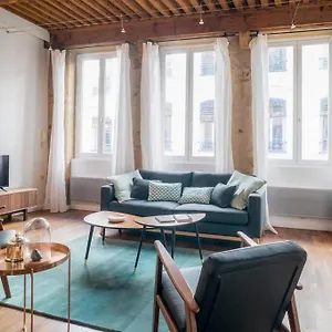 Large&beautiful In The Hyper-centre Appartement